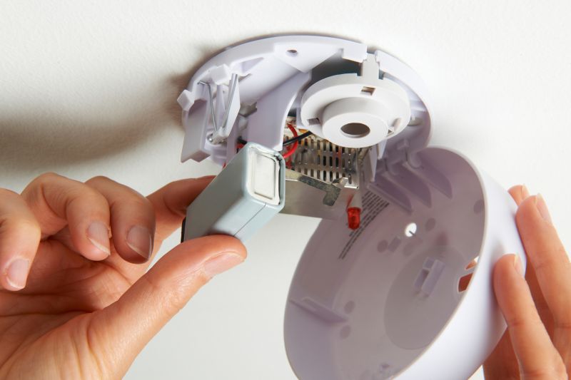 Replace Smoke Detector Battery detail
